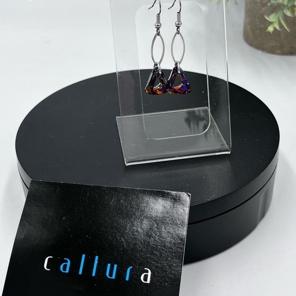 Callura Swarovski Volcano Crystal Triangle Drop Earrings NWT - Picture 2 of 10